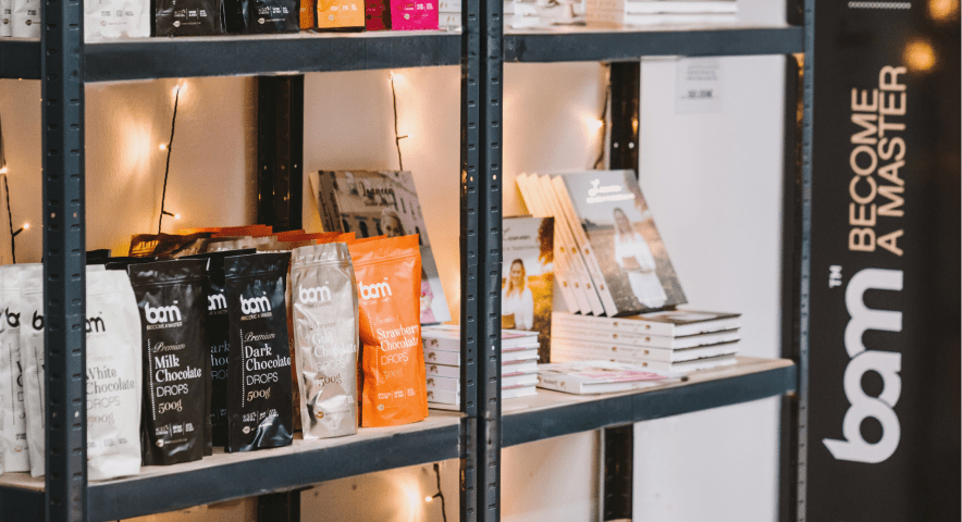 Customer satisfaction is our highest value. We want our products to be truly tasty, useful and of the undisputed best quality. We listen to what you want and work hard every day to develop new products, new collaborations, expand into physical stores and deliver the products quickly to your home kitchen. What would the world be like without chocolate, cakes and other desserts? Curious about who we are? Click here to meet the Chocolate Team. 