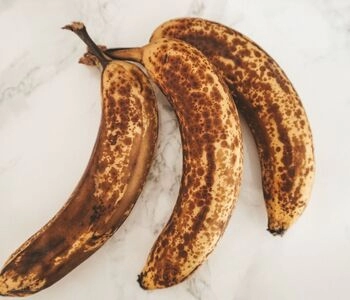overripe bananas: the secret ingredient for delicious desserts