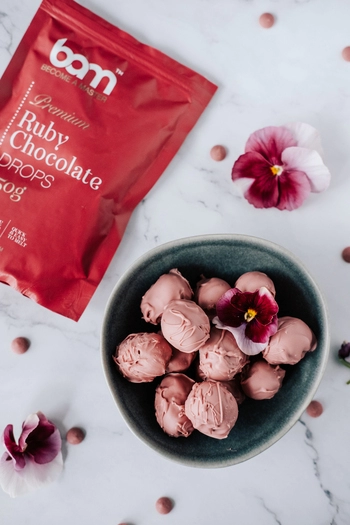 Exotic chocolate set