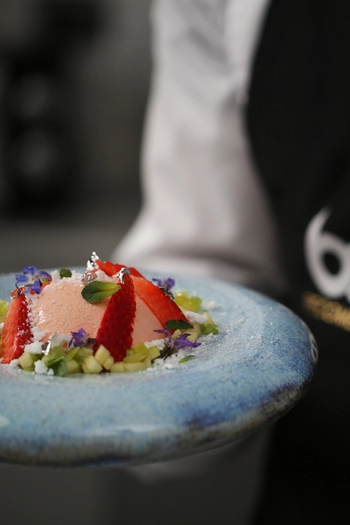 Antonio Large Confectionery Package