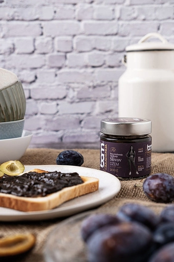 Plum jam made from 100% fruit, no added sugar, 200 g