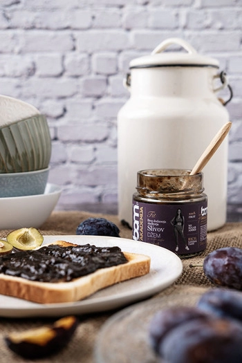 Plum jam made from 100% fruit, no added sugar, 200 g