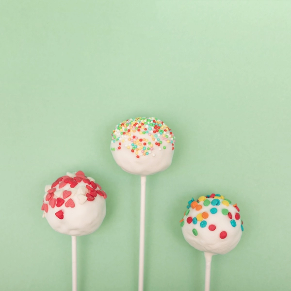 cake pops with pistachio